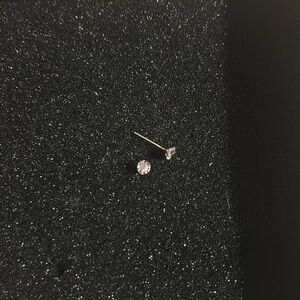 gold earrings real diamond!